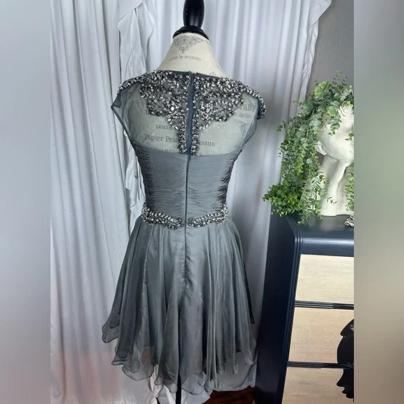 Jovani Gray Short Formal Dress With Jewels Around Waist & Neck, Size 4 NWT